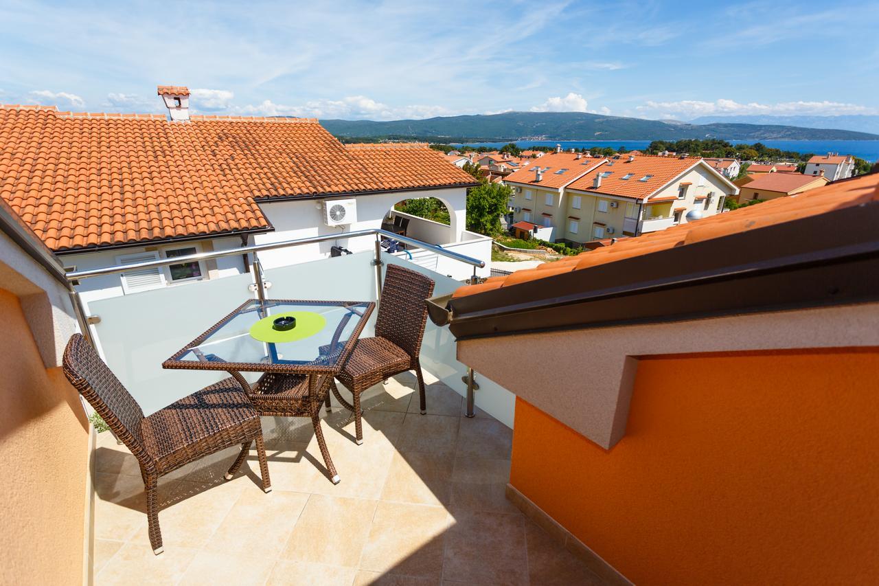 Apartments Vlado Krk Town Exterior photo
